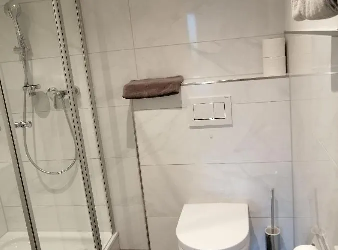 לינה וארוחת בוקר Weingut Licht-stadtfeld 3*