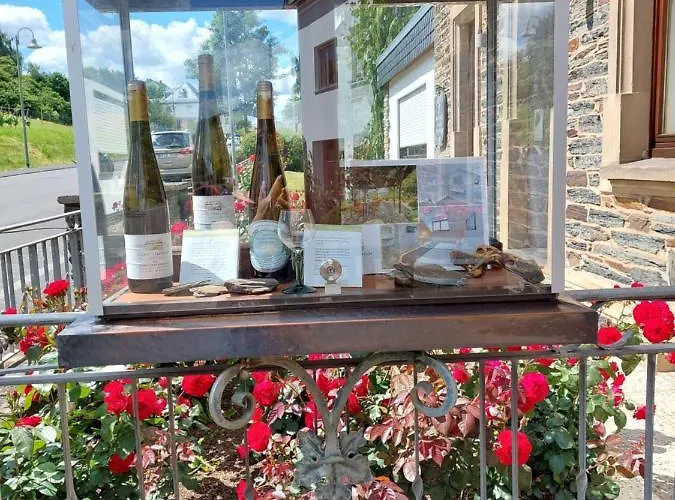 לינה וארוחת בוקר Weingut Licht-stadtfeld 3*