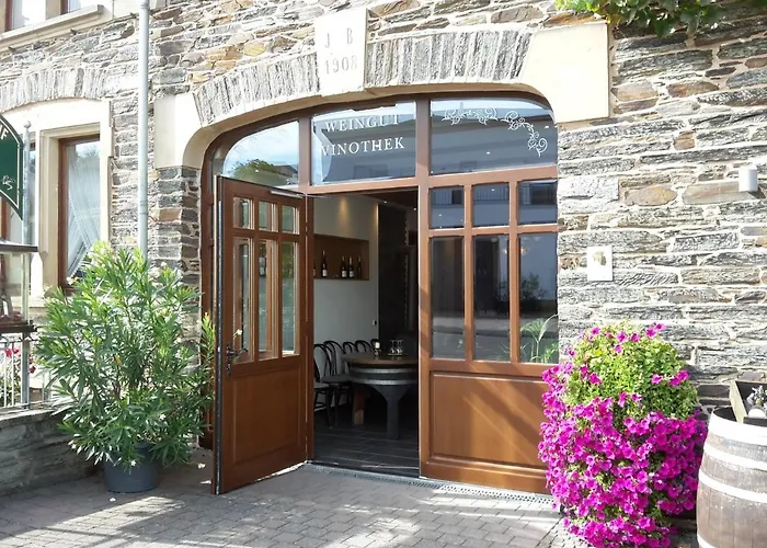 Weingut Licht-stadtfeld 3* בראונברג