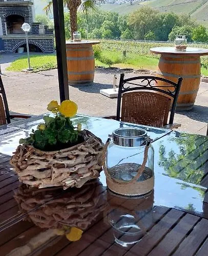 Weingut Licht-stadtfeld לינה וארוחת בוקר